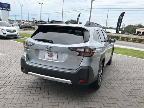 Certified 2025 Subaru Outback Limited AWD/4WD image 5