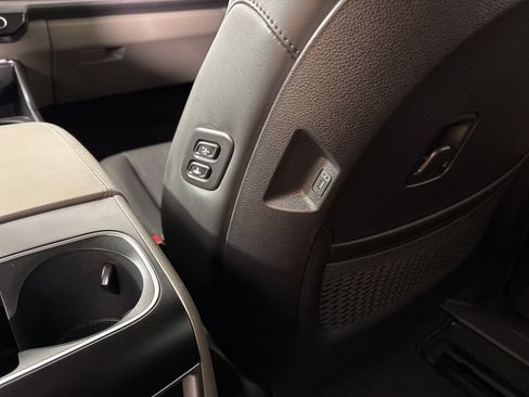 New 2026 Kia Carnival EX FWD image 37