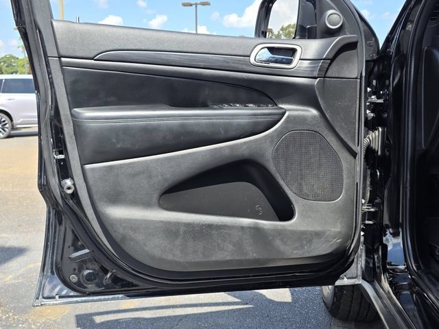 Used 2021 Jeep Grand Cherokee Laredo w/ Security & Convenience Group AWD/4WD image 15