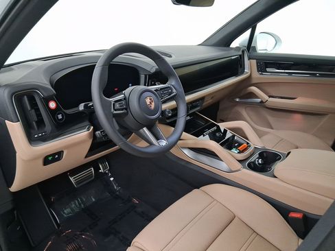 New 2026 Porsche Cayenne image 4