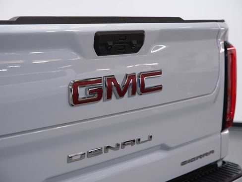 Used 2026 GMC Sierra 1500 Denali AWD/4WD image 23