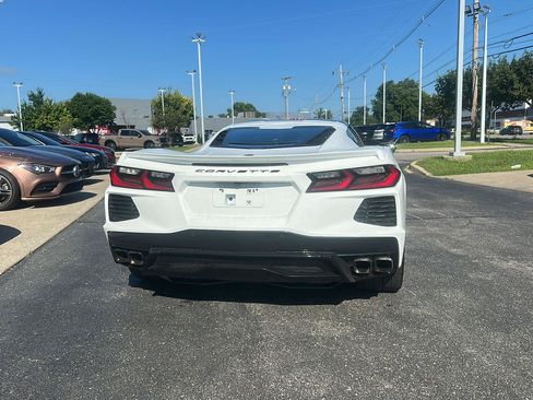 Used 2022 Chevrolet Corvette Stingray Coupe w/ Z51 Performance Package RWD image 3