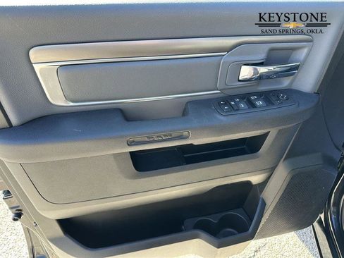 Used 2024 RAM 1500 Classic SLT image 9