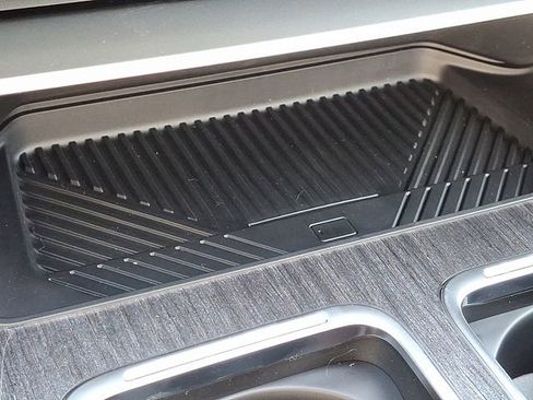 New 2026 BMW 750e xDrive w/ Luxury Rear Seating Package image 18