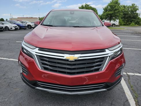 Used 2024 Chevrolet Equinox LT FWD image 12