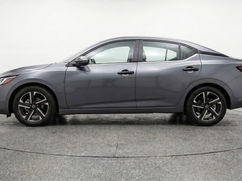 Used 2025 Nissan Sentra SV FWD image 3