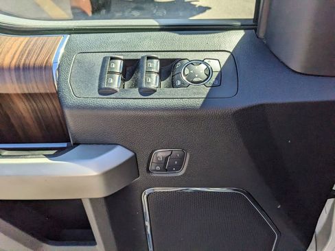 Used 2016 Ford F150 Lariat w/ Trailer Tow Package image 22