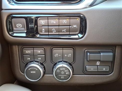 New 2026 GMC Yukon XL Elevation w/ Elevation Premium Package image 14