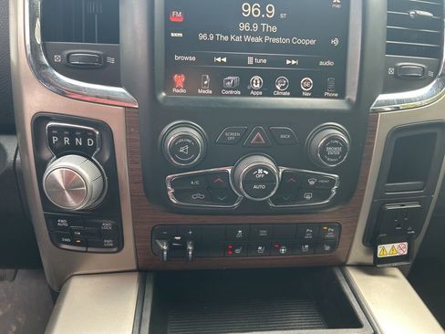 Used 2014 RAM 1500 Laramie w/ Convenience Group image 15