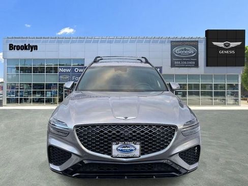 Used 2023 Genesis GV70 3.5T Sport w/ Sport Prestige Package image 10