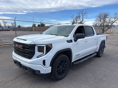 Used 2023 GMC Sierra 1500 Elevation image 2
