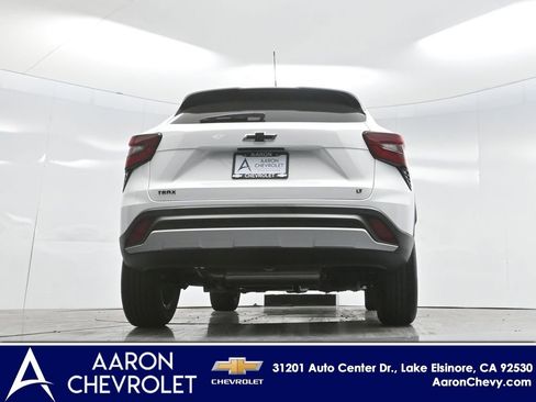 New 2026 Chevrolet Trax LT w/ Sunroof Package image 59