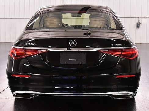 Used 2022 Mercedes-Benz S 580 4MATIC Sedan image 6