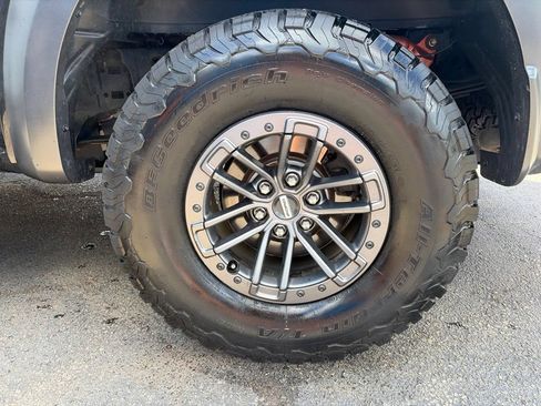 Used 2019 Ford F150 Raptor w/ Equipment Group 802A Luxury AWD/4WD image 23