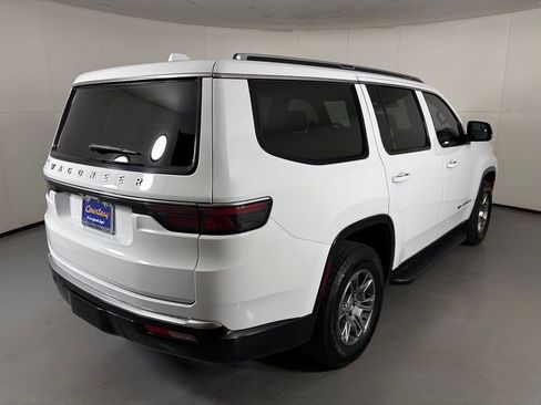 Used 2023 Jeep Wagoneer 2WD image 8