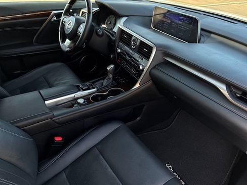 Used 2019 Lexus RX 350 FWD w/ Navigation Package image 16