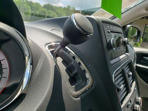 Used 2015 Dodge Grand Caravan SE w/ Quick Order Package 29E SE image 21