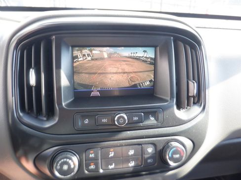 Used 2022 Chevrolet Colorado W/T w/ WT Convenience Package image 17