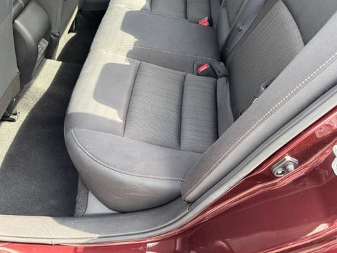 Used 2024 Nissan Altima 2.5 SV FWD image 9