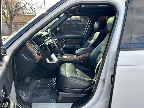 Used 2018 Land Rover Range Rover HSE image 11