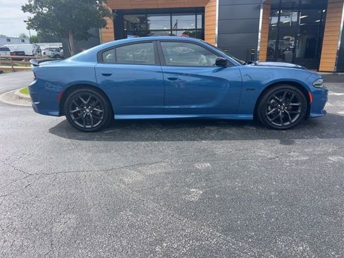 Used 2023 Dodge Charger R/T w/ Plus Group RWD image 2