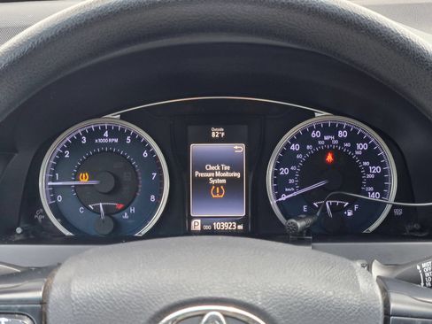 Used 2016 Toyota Camry LE FWD image 23