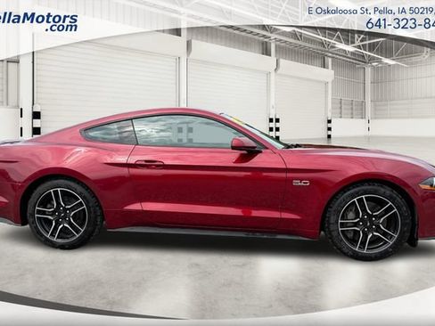 Used 2019 Ford Mustang GT RWD image 2