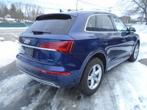 Used 2023 Audi Q5 2.0T Premium w/ Convenience Package image 7