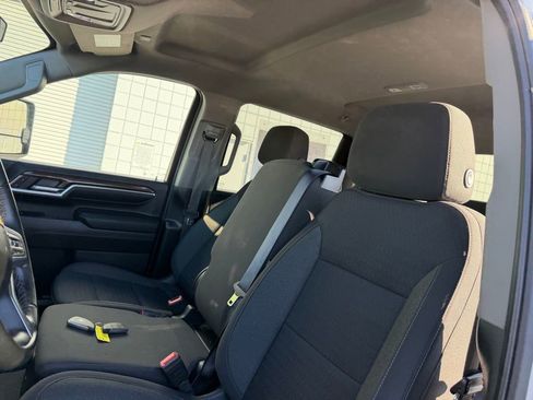 Used 2024 Chevrolet Silverado 2500 LT image 20