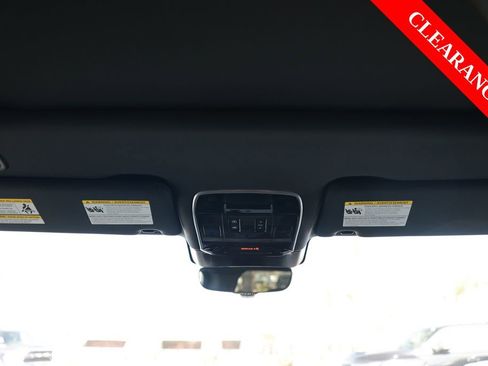 Used 2025 Land Rover Range Rover Long Wheelbase SE AWD/4WD image 30