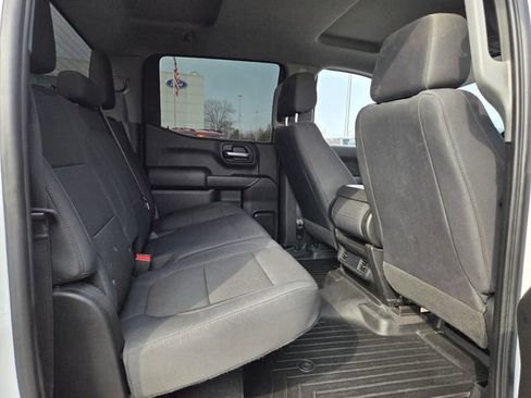 Used 2019 Chevrolet Silverado 1500 Custom w/ Custom Value Package image 12