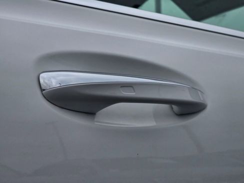 New 2026 Mercedes-Benz GLB 250 4MATIC image 30