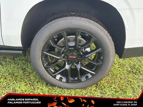 New 2026 GMC Yukon XL Denali w/ Sun & Power Step Package AWD/4WD image 11