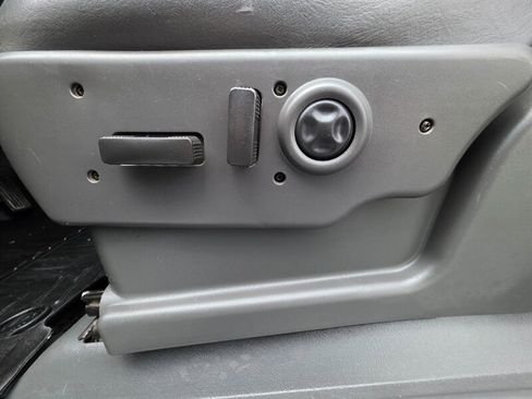 Used 2004 Chevrolet Silverado 2500 LT w/ Heavy-Duty Power Package image 43