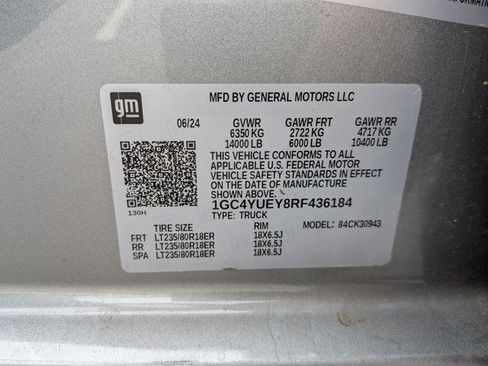 Used 2024 Chevrolet Silverado 3500 LTZ w/ LTZ Convenience Package image 15