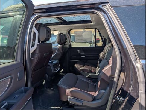 New 2026 Ford Expedition Max Platinum AWD/4WD image 6