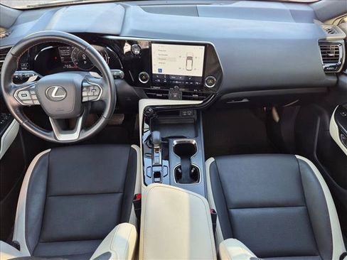 Used 2023 Lexus NX 250 FWD w/ Towing Package (2000 Lbs) image 17