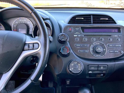 Used 2012 Honda Fit Sport image 6