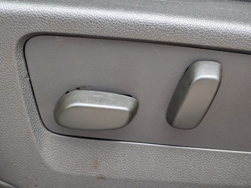 Certified 2023 Buick Envision Essence FWD image 21