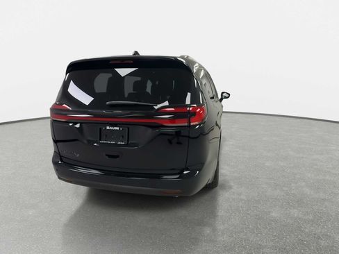 New 2026 Chrysler Pacifica Select w/ S Appearance Package FWD image 7