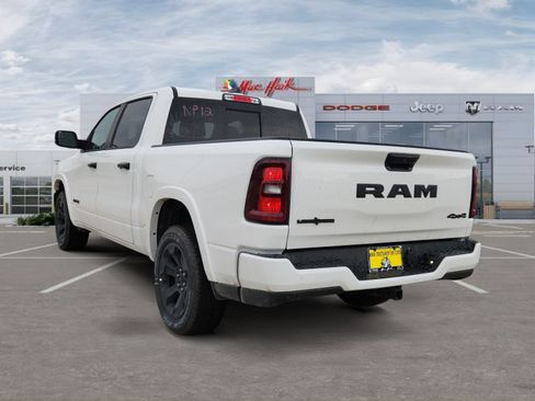 New 2026 RAM 1500 4x4 Crew Cab image 3