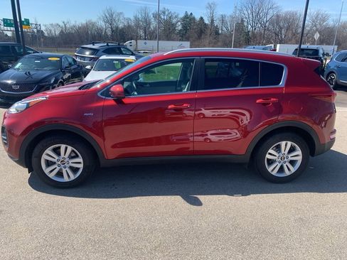 Used 2018 Kia Sportage LX w/ LX Popular Package image 2