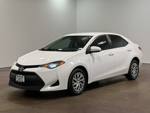 Used 2017 Toyota Corolla L FWD image 7