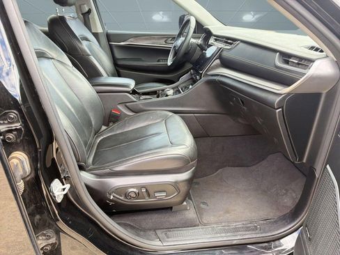 Used 2022 Jeep Grand Cherokee L Limited AWD/4WD image 29