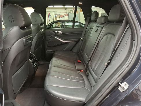 Certified 2022 BMW X5 xDrive40i w/ M Sport Package image 8