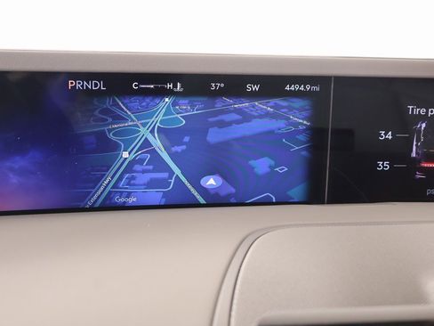 Certified 2025 Lincoln Nautilus Premier w/ Equipment Group 102A image 7