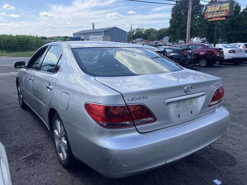 Used 2006 Lexus ES 330 w/ DVD Navigation System Pkg FWD image 3