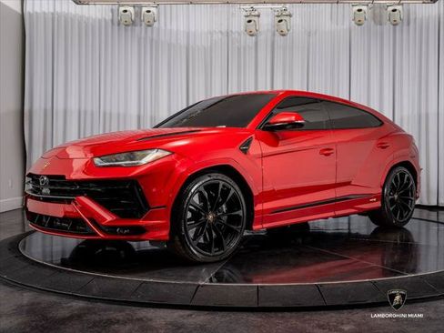 Used 2024 Lamborghini Urus S AWD/4WD image 5