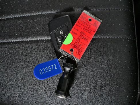 Certified 2023 Volkswagen Tiguan SE FWD image 22