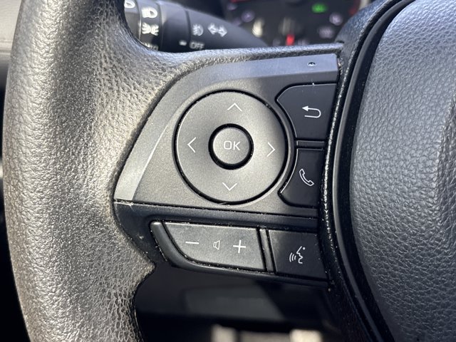Used 2021 Toyota RAV4 XLE w/ Convenience Package FWD image 25
